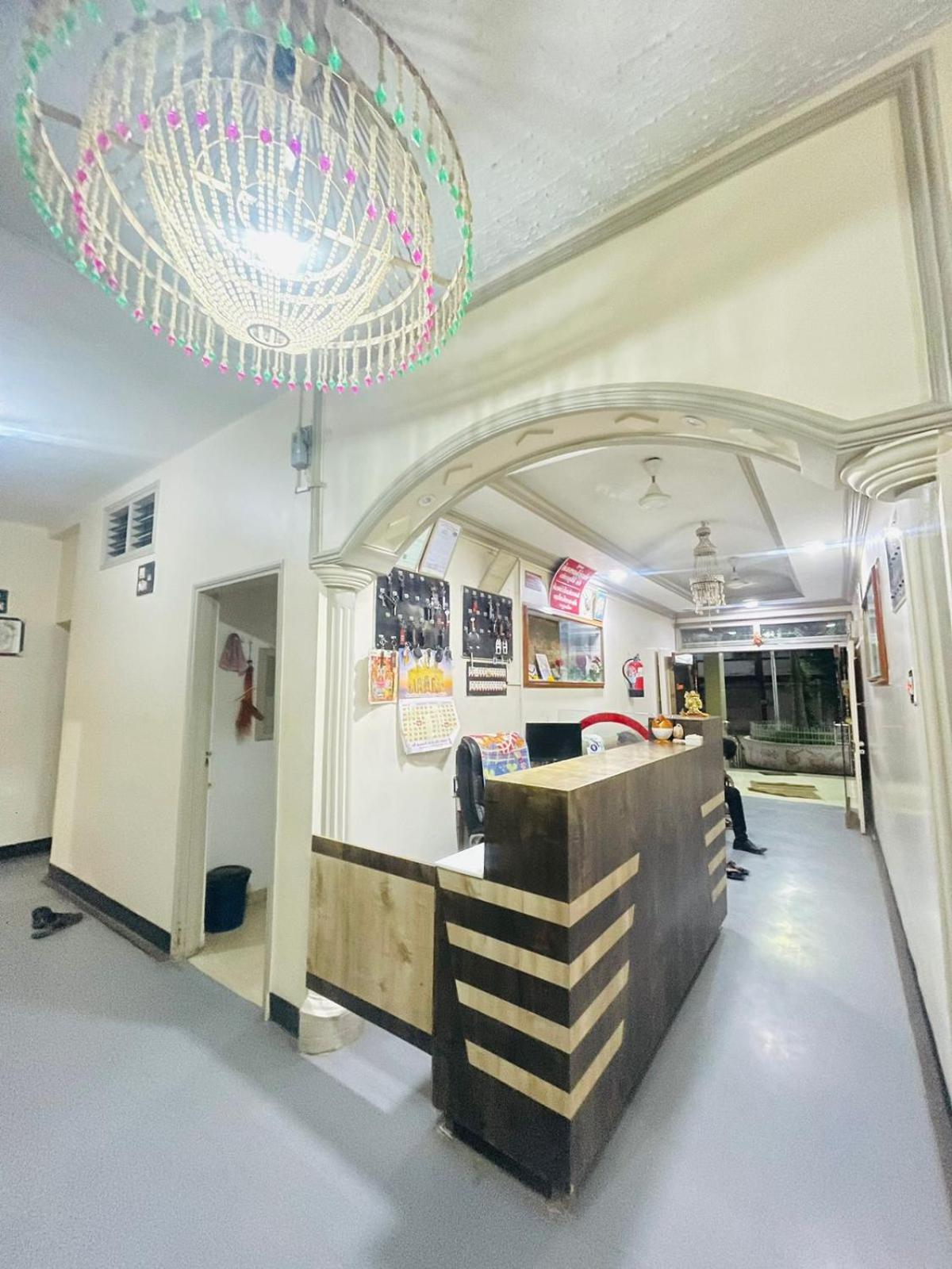 Hotel Rajdhani And Guest House Gujarat - Best Family Hotel In Halol Near Pavagadh And Halol Gidc Εξωτερικό φωτογραφία